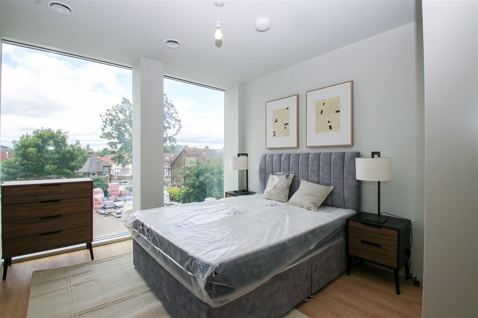 785 Bath Road, Hounslow